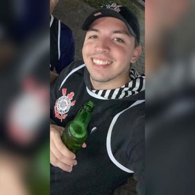 celocarvalhais's profile picture. M ❤️ Corinthians 🖤 🎮 💙