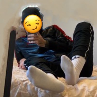 29 y.o. Piedi. Calzini. Sottomissione. 🇮🇹😈🔥 https://t.co/oOhPQiIfFq
