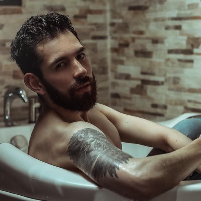 Alpha men/ Findom/Colombian model 📷✨Adult content creator/Dm for colabs or more content