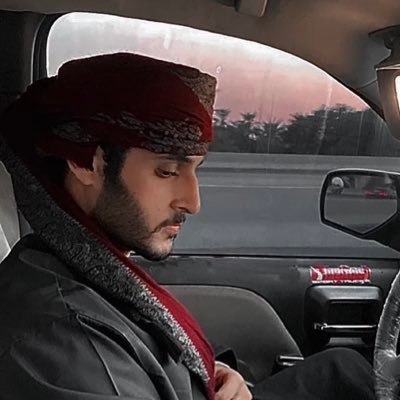 . لآ صآر من تهوآھہ للغير ينسآق خلہ ترآ ف الحب مآ بہ غصآيب 💙 . . . . 𓅓