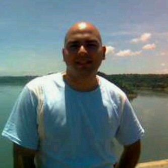 Medico-cirujano de la UCA 2011.