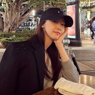 yoonakrs Profile Picture