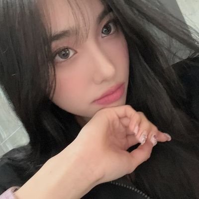 ⠀⠀⠀⠀⠀⠀،    ovǝrlord o𝖋 your lıps  ! 
⠀⠀⠀⠀⠀⠀⠀⠀⠀⠀⠀⠀⠀💋
⠀⠀⠀⠀⠀⠀⠀