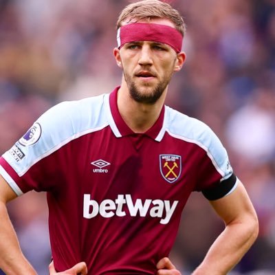 whutoby's profile picture. Casual Tomáš Souček enjoyer | 🇨🇿