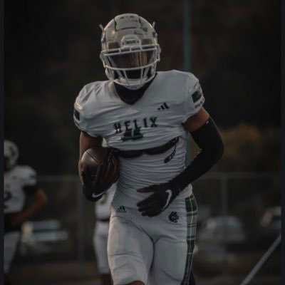 San Diego,California | 6’3 215 lbs | TE/WR| Helix Charter Highschool | class of 2024 | Football/Track