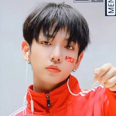 chng165954's profile picture. 