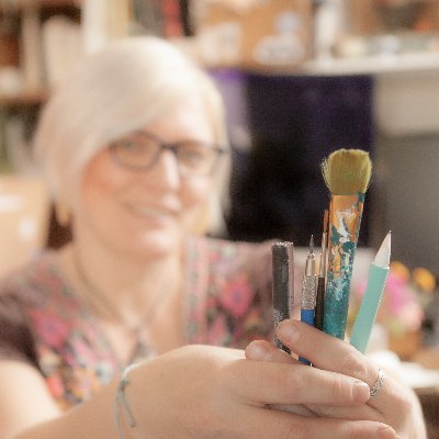 mairinkareli's profile picture. If your company needs patterns rich with natural forms, elegant line, and historically inspired decorative detail, my work is perfect for you!