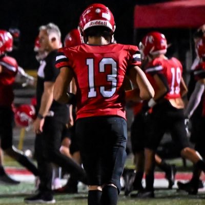 Romeo Highschool 2025 |WR| |6’1| |195 lbs|3.0 GPA| Squat 375| Bench 270|(586) 770-8874| Hand size 10in| 77in wingspan|