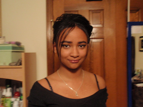 heyyy yall im13 going on 14. im a really happy bubbly girl!!! im single 2!!! but watever C'est la vie. i luv hanging wit my friends i luv going to the islands!!