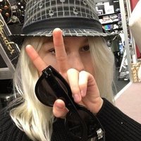 clara (@falseg0dgf) 's Twitter Profile