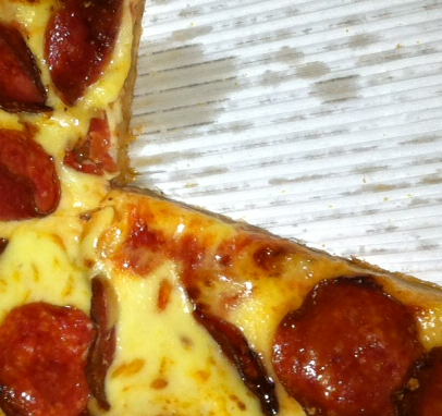 Anywhere, anytime. It's pizza time.
Tweeting picture of pizza.