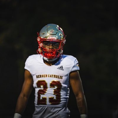 Bergen Catholic High School Class of 2025 Weight 192 Height 5’10/ RB-LB/Bergen Catholic Email mrussell25@bergencatholichs.org / coach @bccoachvito