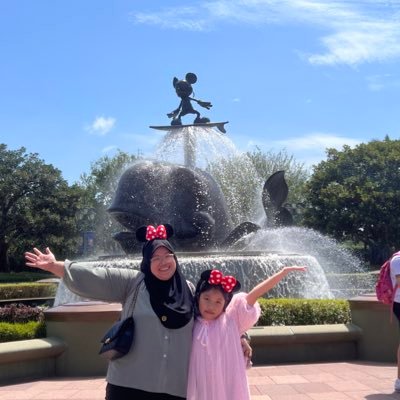 jannah_nhur's profile picture. Staying positive in this crazy bitter world. Alhamdulillah Im a Muslim.