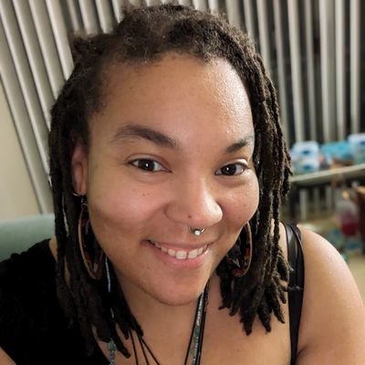 💫interdisciplinary bae💫
literature & africana studies librarian. vocalist. poet. educator. performer. polymath. improviser. latebloomer. crate digger. nerd.