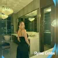 rosiebba_ss's profile picture. Sharing all things beautiful, yum, and real. 
🕊 It’s never a bad idea to be kind
📍 Miami
🤍msfinebeauty
🐊 UF Alum