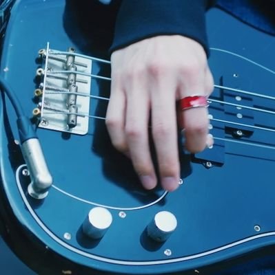 jooyeon's bass