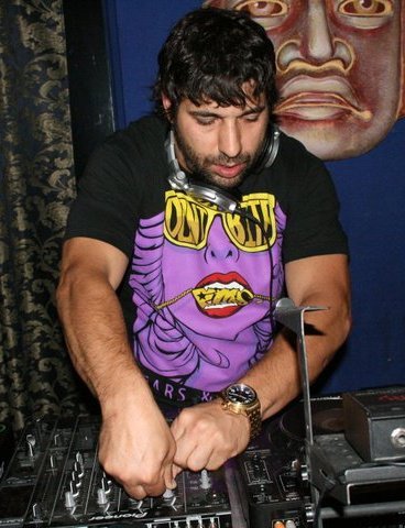 rugbytony19's profile picture. Enough about me what about you!