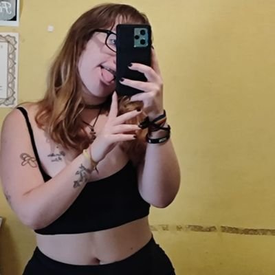 se supone que tengo que parecer normal? spoiler: no lo soy