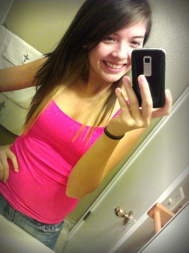 oneloveonelife_'s profile picture. 