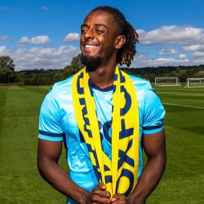 Professional Footballer for @OUFCOfficial @jff_football https://t.co/Uu8ghBpDwy