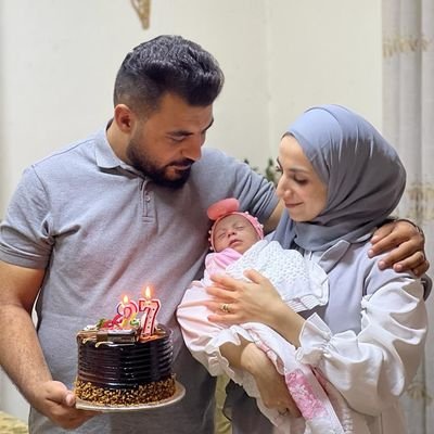 asaad_dima's profile picture. Palestinian🇵🇸 
Graphic Design at : YU👩🏻‍🎓
Studied at : BAU 👩🏻‍💻🎓
 ”🦉إنّ الله يُخبئك لِمن يشبهك”