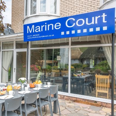 Large self-catering holiday home sleeping up to 20 in Ilfracombe on the North Devon Coast.
8 stylish bedrooms (2 family rooms) all ensuite.