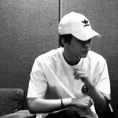 win_ter1009's profile picture. สายตาที่ว่างเปล่า🫠