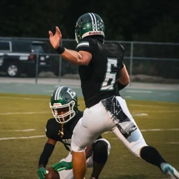 5’11 | 180 | 3.5 GPA | Easley High School | Class of 2024 | Kicker/Punter | Email zeahrodriguez1@gmail.com