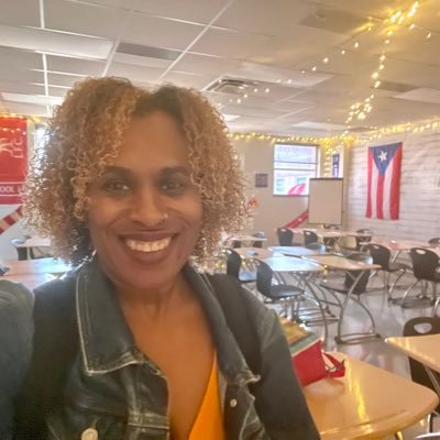 M.Ed. Spanish/AVID teacher & Coordinator. Love my kiddos, my heritage 🇵🇷,Hamilton, Liverpool, tennis,food, dancing, & escaping through 📚 #YNWA