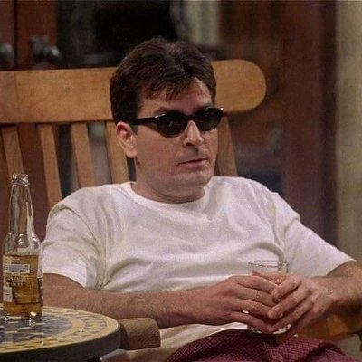 Leecharlote1's profile picture. my hips don't lie 🍒