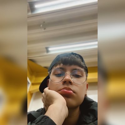 yairi_l's profile picture. 🤫