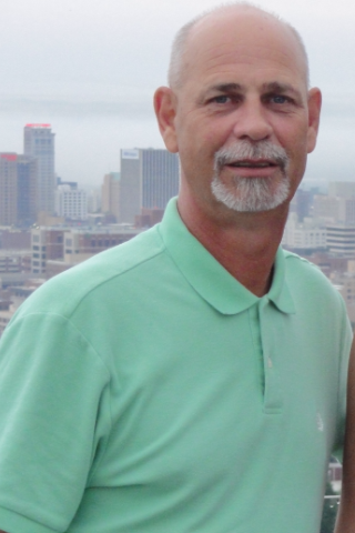 I'm an outgoing, energetic, fun-loving Information Technology Specialist! http://t.co/xwOE4Kx8T2 or http://t.co/YxEdS30ujb