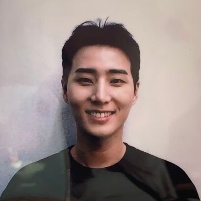 youn6k's profile picture. 