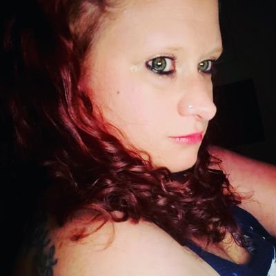 Co-host of Between the Shadows (A Dark Shadows Podcast)🎙🧛‍♀️🦇
A comicbook artist's girl ✍️🦸‍♂️
13%er 🐜🤘🖤
Twin Peaks nerd ☕️🥧
Co. Rockies ⚾️ 
Co. Avs 🏒