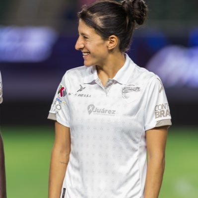 MX 🇲🇽
Jugadora profesional de @Femenilfcjuarez🐎⚽💚🤩
Contigo siempre con lo que nadie nunca F&K 🐺