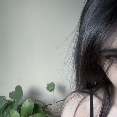 mbinatkd1's profile picture. 𖤐°•