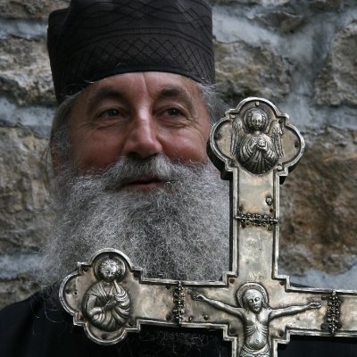 Православни свештеник и новинар.