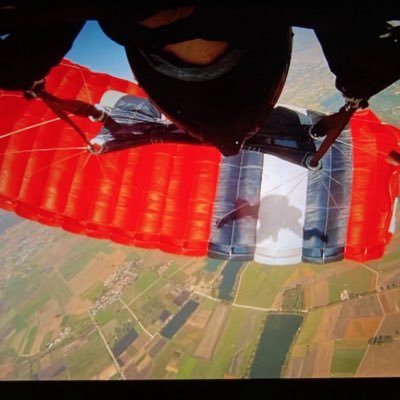 CryptoErfolg's profile picture. Focus on freedom getting lost by politics & media💡 Investor & techy in crypto 🪙💎 Support you in exit strategy. Love travel, sports & cultures 🌎🏄🏻‍♂️