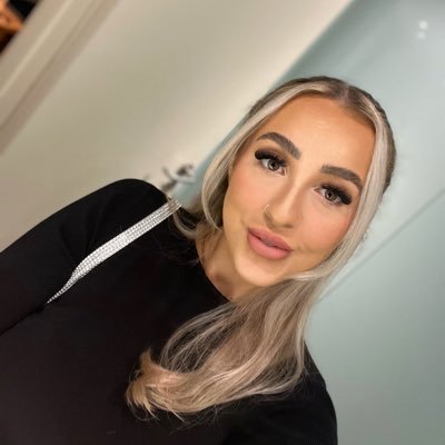 alicebeattiex's profile picture. who the