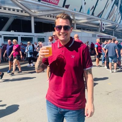 The artist formerly known as Pat Butcher, Love football ⚽️/ Love Boxing 🥊/Season ticket holder at West Ham ⚒ Block 229/ Proud to be part of @westhamfantv #COYI