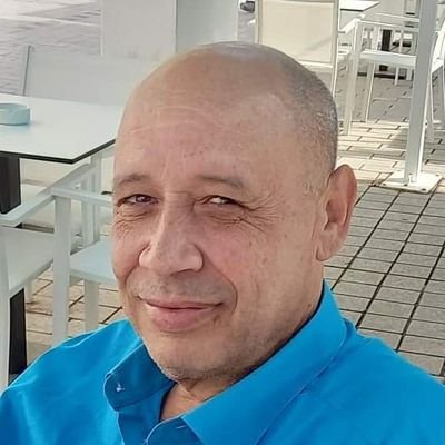Ancien Officier de Marine, a travaillé à la CTN, a étudié à l'Académie Navale (Capitaine au Long Court), originaire de Nefta et habite à El Mourouj.