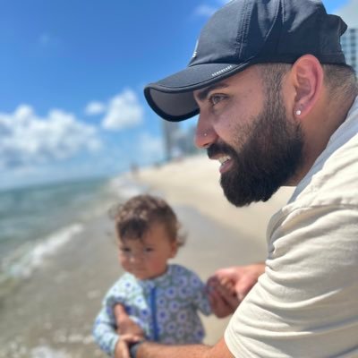 Software Developer 👨🏽💻👾 Almost cool dad 👨🏽👶🏻 TikTok @ JoshCodesThings IG @ BonzaiYosh https://t.co/51qHkIjJga