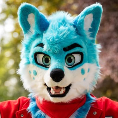 Blue Arctic Fox ❄️ | 24 / 🚹 | Bi 💖💜💙 | married to the stimky @cyrix_lion 🦁 | Suit by @Byaku_kun ❤ | what I do after dark: @siloafteryip 👀