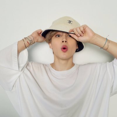 š²š½šøš» (she/her) twenty one ā¼ļø phD in hoseokism