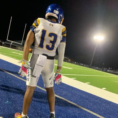 Rickards Highschool 💙💛|Class of 2026 |QB/WR| 5’9  175 Contact Info: @antoniobowman110@gmail.com 8503213554