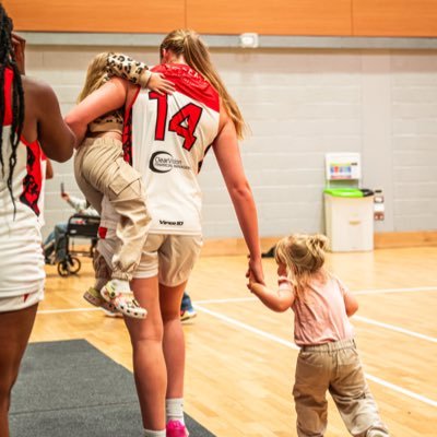 Itchen College WEABL. Team Solent Kestrels D1W. Class of 2024. Forward 6’2.