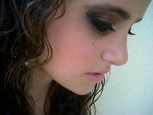 AmabilyVs's profile picture. Engraçada,timida que ama DEUS e que gosta de musica,q gosta de amizade que espera que os outros gostem de mim
só hehehe.