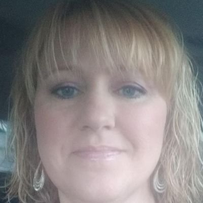 Born and raised conservative Texas gal; wife to my soulmate and best friend; won't be that astray!