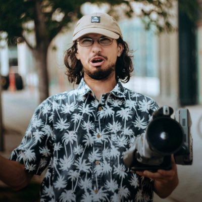Toronto Based Photographer. Probably rambling about music, skateboarding and the Leafs.