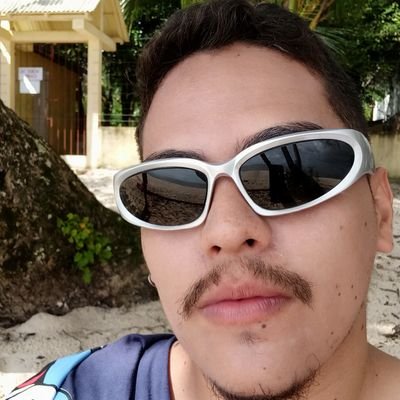 tô aqui pra reclamar.
coisas felizes no link abaixo: